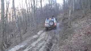 preview picture of video 'Toyota Land Cruiser Prado uphill with WINCH OFF Road in the mud'