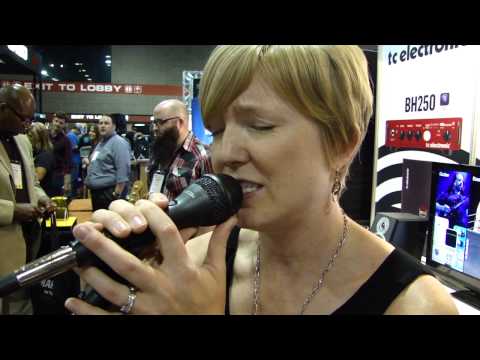 TC-Helicon Mic Mechanic pedal demo