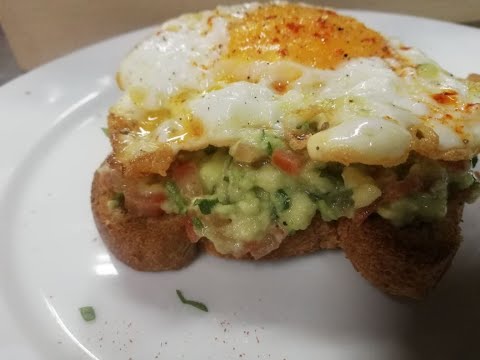How to make avocado toast with egg/heathy breakfast