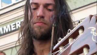 Estas Tonne - The Song of the Golden Dragon - Stadtspektakel Landshut 2011