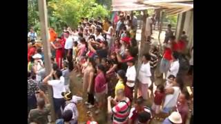 preview picture of video 'Kpg. Gumbang Gawai Festival (Dancing on the tanju), Borneo, Day 1 (3.6.2011) - Part 2'