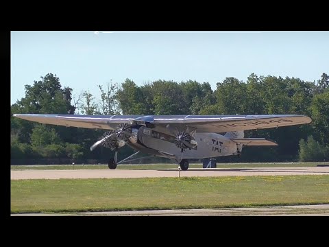 Oshkosh Rapid-Fire Arrivals and Departures | Friday Part 1 | EAA AirVenture Oshkosh 2022