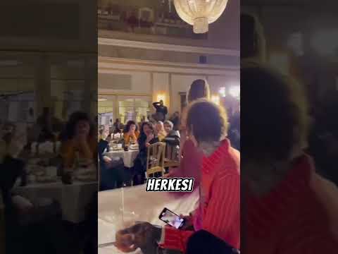 Bu modelin sahnedeki hamlesi herkesi buyuk sok etti!