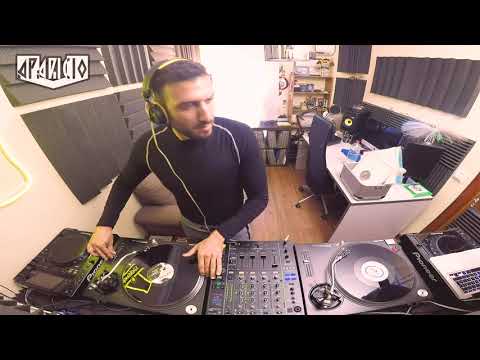 V. Aparicio :: Gold Vinyl Series #05 [Retro Break Americano]