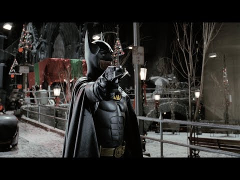 Batman saves Selina Kyle | Batman Returns (4k Remastered)