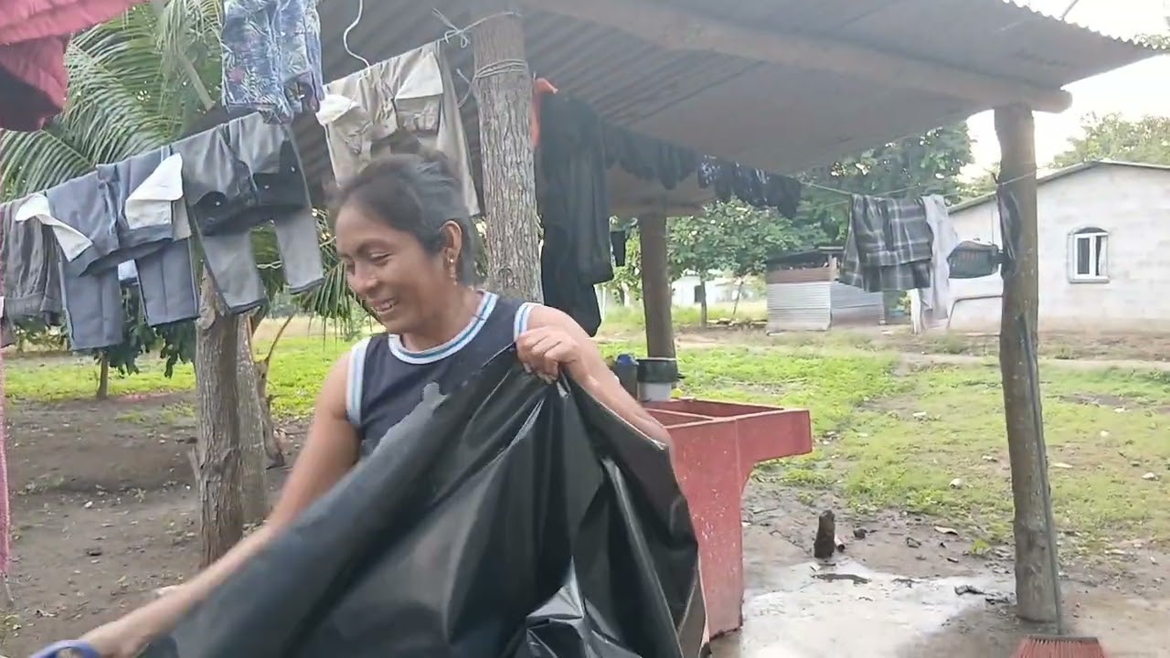 Gracias. A Silvia Martinez por hacer esto realidad