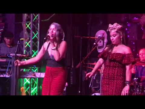 Gina Rene feat. Saritah - Piece of Mind Live