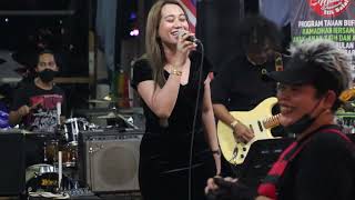 Download lagu Lagu dangdut Malaysia Angkat Kaki....awek ft Half And Hour Band mp3