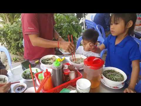 Asian Street Food - Breakfast At Takhmao - Pho - Popular Street Food Video