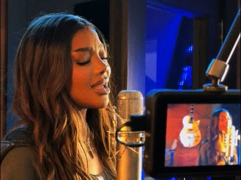 LUDMILLA - AQUÁRIO (CLIPE OFICIAL)