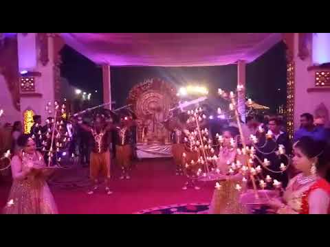 Deepanjali with bahubali for Welcome