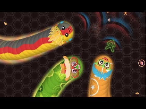 Растущие червяки игра. Игра червячки Wormate. Безумный червячок. Игра червяки и конфеты.