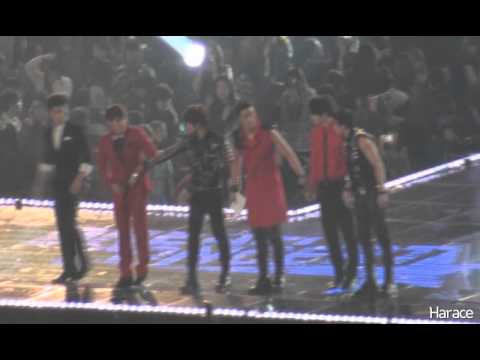 [Fancam] 120512 2PM Dream Concert - Bowing towards Hottest