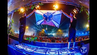 Dimitri Vegas &amp; Like Mike vs DVBBS &amp; BORGEOUS - Stampede (LIVE Tomorrowland 2014)