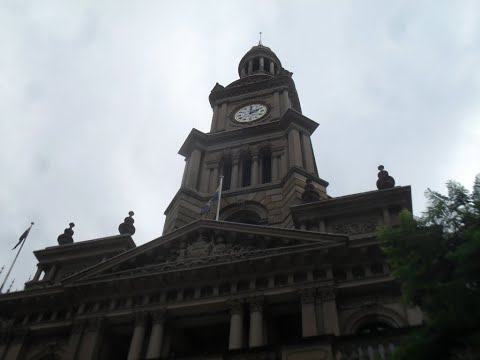 Westminster chimes at 2:00pm - Sydney Town Hall clock