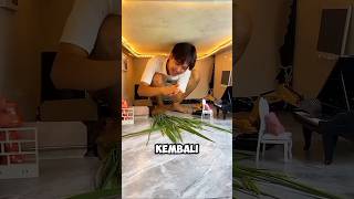 Download lagu He lives in a super mini house! 😲 mp3 Download lagu He lives in a super mini house! 😲 mp3