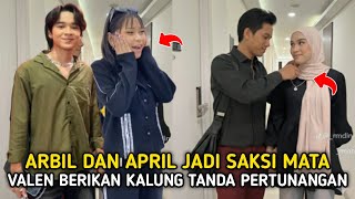Download lagu Momen Tak Terlupakan!! Arbil & April Jadi Saksi Mata Saat Valen Berikan Kalung Tanda Pertunangan. mp3