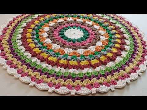 ROUND MANDALA CROCHET RUGS WITH LEFTOVER STRINGS