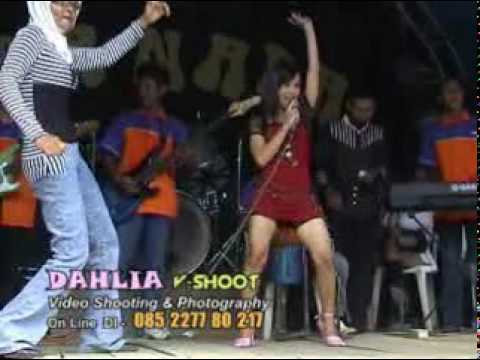 Noneng Kucing Garong