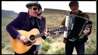 Elvis Costello &amp; Mumford &amp; Sons - The Ghost of Tom Joad &amp; Do Re Mi Medley Acoustic Cover