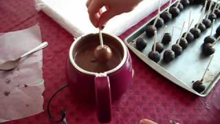 How To Dip Cake Pops