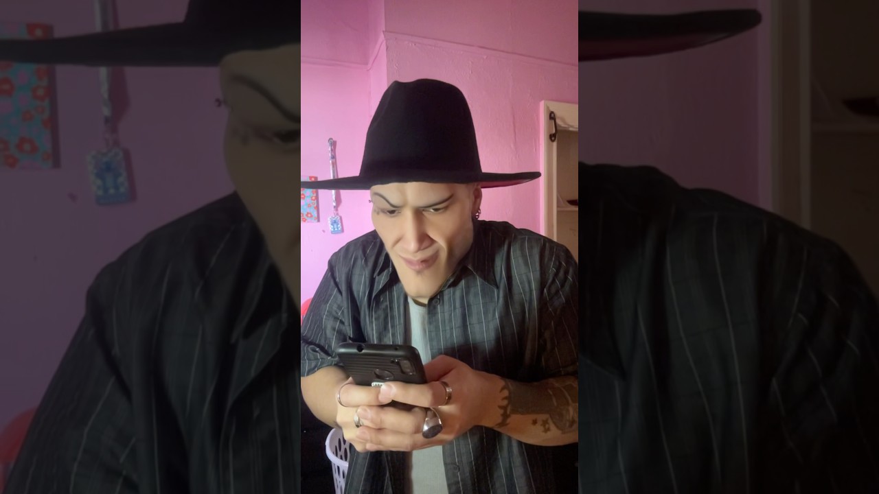 When dad wants to know the WiFi password😈🤣#funnyshorts #comedy #shorts