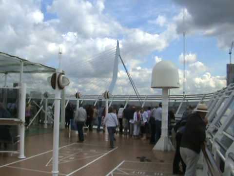 Queen Victoria - Mast, Radar and Deck Games