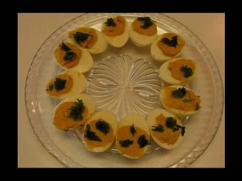 Betty's Quick Trick Deviled Eggs
