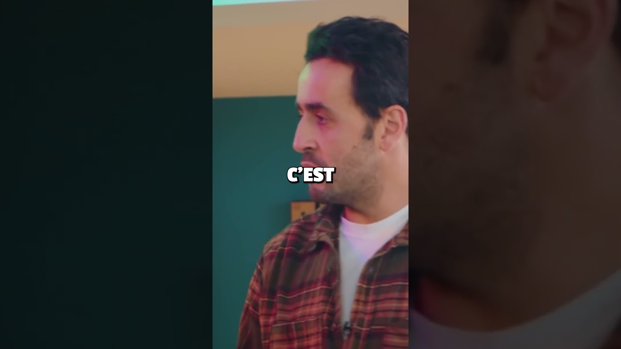 Le trophée a failli assommer Jonathan Cohen thumbnail