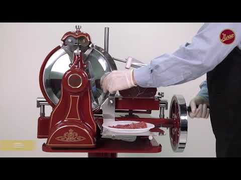 cutting with flywheel slicer 300/taglio affettatrice a volano 300