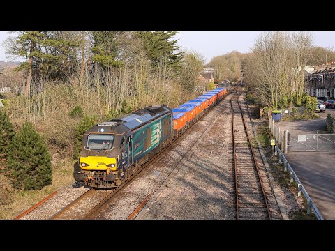 DRS 68016 + 68017 through Dorchester 24/03/2022