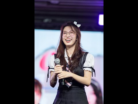 [Fancam Chicha CmCafe ] ฉันชอบเธอ - Idol Exchange Uniform