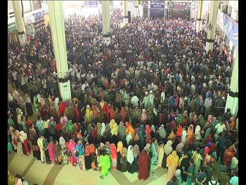 টিকেটের জন্য কমলাপুরে মানুষের ঢল