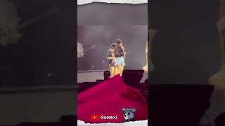 Download lagu Alaa ala ala, Rok sampe kebuka gitu diterpa angin Jakarta 😳 #blackpinkinjakarta #bornpinkinjakarta mp3