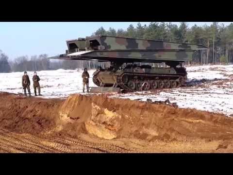 Dutch militairy leopard Bridge tank