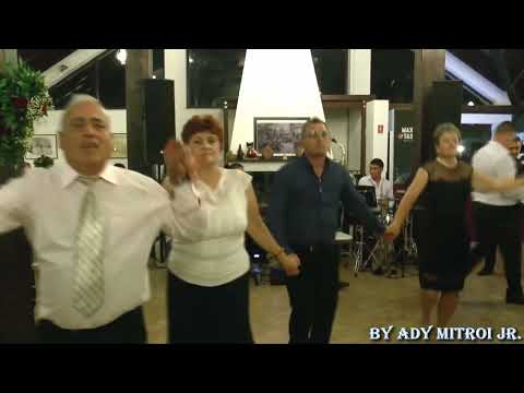 Ady Mitroi Jr  si Formatia Magheru Stau pe malu Dunarii(colaj de sarbe top Live)Nunta