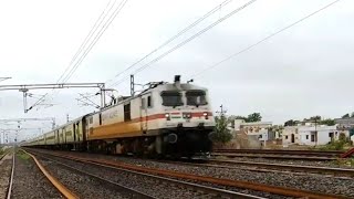 preview picture of video 'The 'CR' King Mumbai CSMT - Nagpur Duronto Express Speeding back to its original destination NGP'