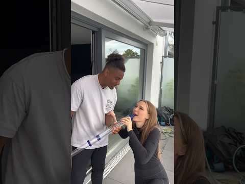 1 Liter Wasser in 2 Sekunden trinken 😳