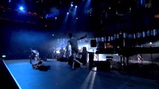 AWVFTS and Wayne McGregor collaborate on Atmos VIII for the BBC Proms