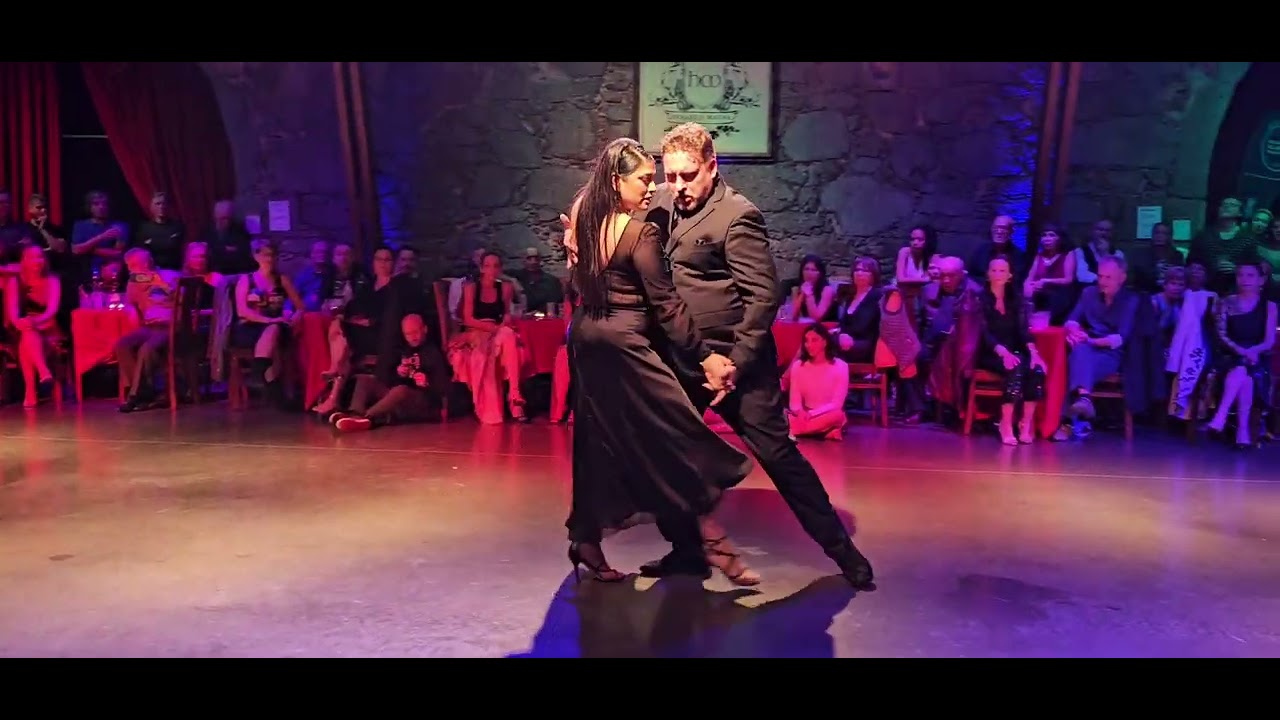 Video thumbnail for Sergiy Podbolotnyy y Maria Ines Bogado no 11° Milongueros All Aboard on 24/11/23 - 2/3