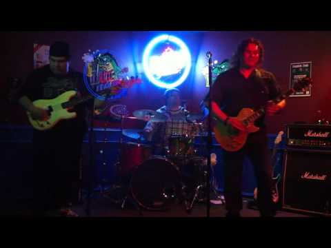 Red LaForme Band at Liquid Lounge 2013 - Part 4/7 (Something Wrong With My Baby)