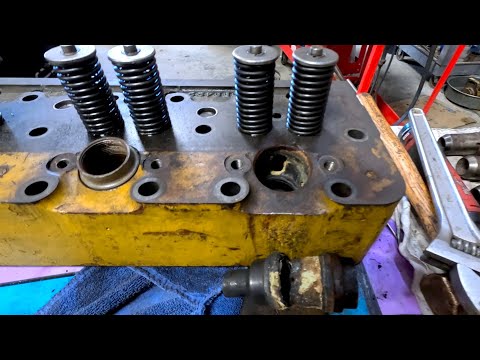 Pre-Combustion chamber replacement removal diesel engine head 1939 Caterpillar D4 4G9986 Episode #77