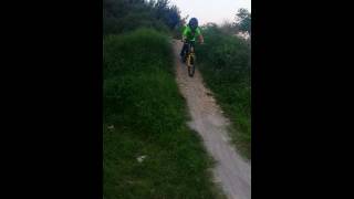 Amelia  pack  mi hijo en la montaña