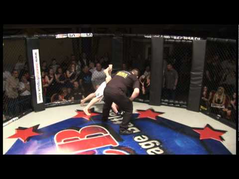 Amateur Cage Battle 1 - Conor Hignet vs Robin Lee [MMA]
