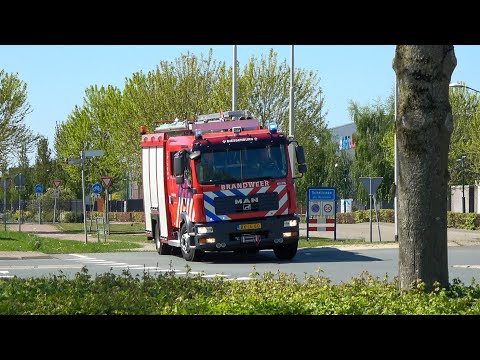 Brandweer Giessenburg met spoed naar containerbrand in Schelluinen