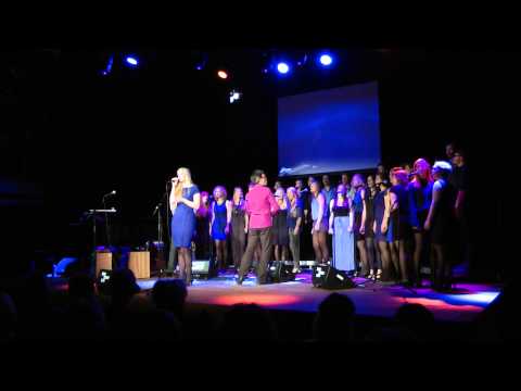 Dekoor Close Harmony Show 2014 Tuesdays Selfless, cold and composed