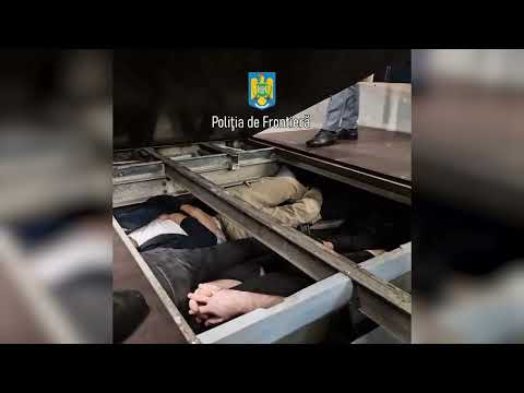 Nădlac II: migranți ascunși în podeaua unei autoutilitare