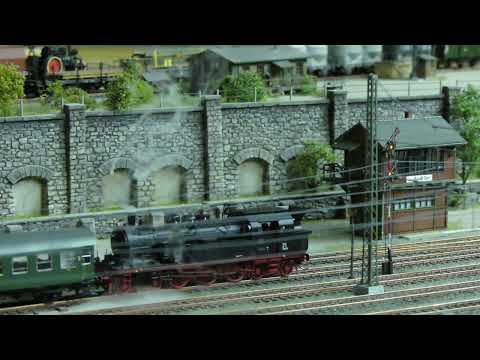 ESU© BR 78 bei der Ausfahrt aus dem Bahnhofsvorfeld