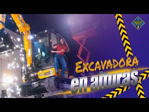 NO HACER EN CASA - PILAR RUBIO SE LA JUEGA ENCIMA DE UNA EXCAVADORA - El Hormiguero