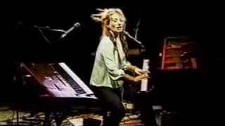 Tori Amos-Saratoga Springs-08-29-99=09-Case Of You